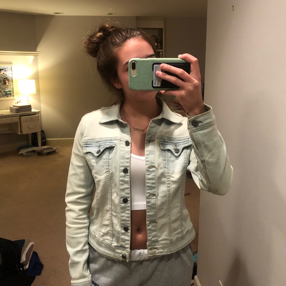 BRAND NEW Tractr Jean Jacket!!!